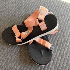 Suicoke Men’s Salmon Sandal